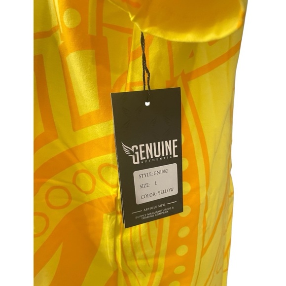 Vibrant Yellow King of Hearts Streetwear Tee by Genuine Authentic NWT - Picture 3 of 3